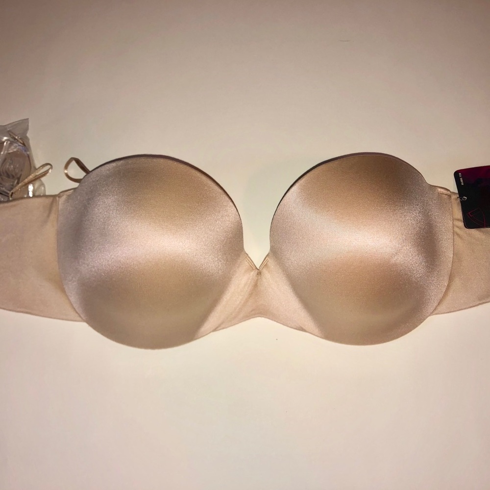 Nude strapless push-up bra